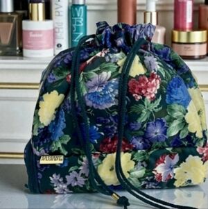 VINTAGE Sassaby Floral Drawstring Makeup / Travel Bag
